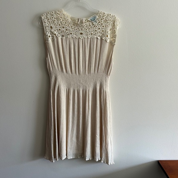 Sundance Dresses & Skirts - Sundance Mini Dress Ivory Small Crochet Lace Crinkle Gauze Smocked Waist Boho